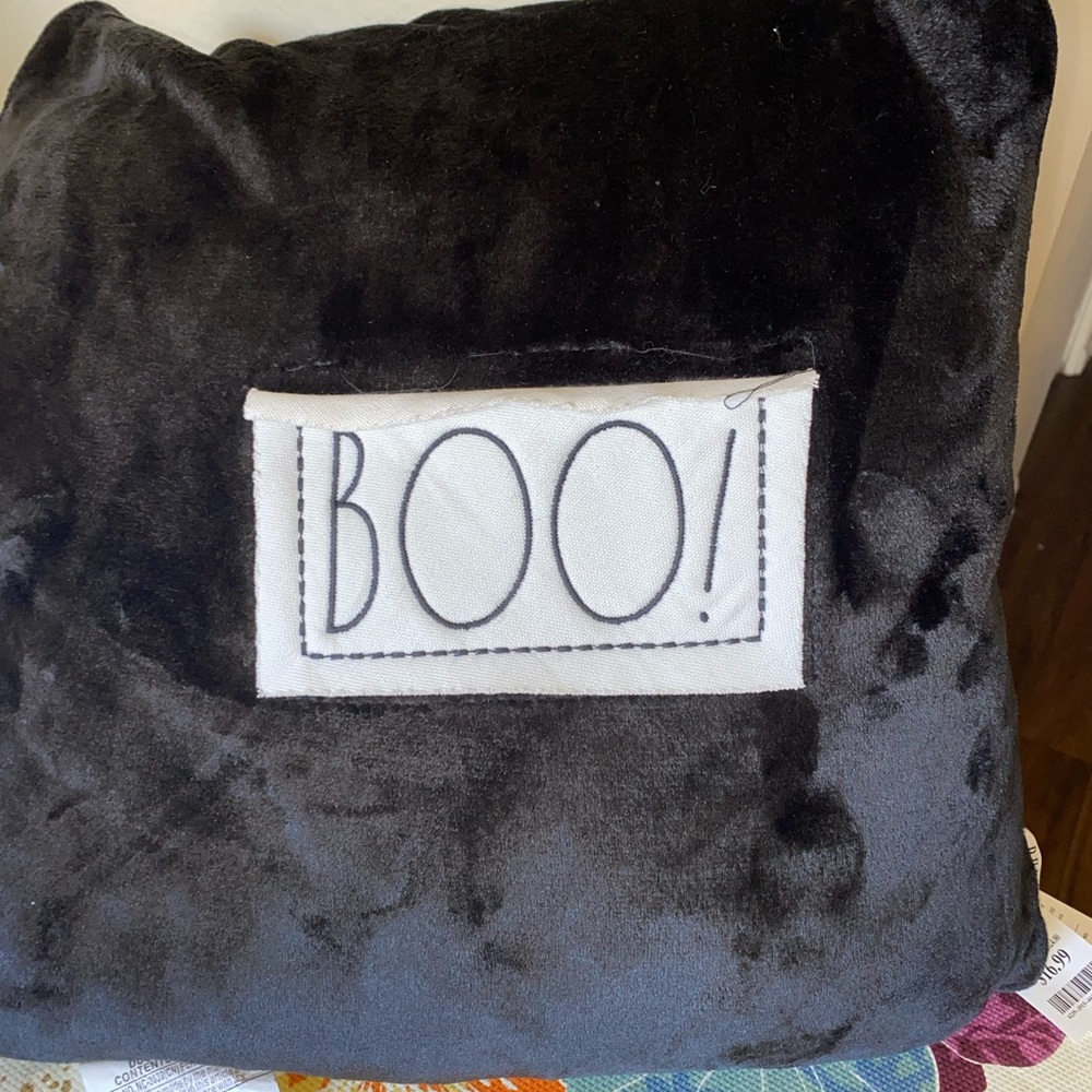Brand new decorative BOO 👻 pillow by Rae Dunn